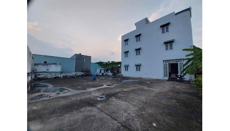 Đất Mặt Tiền Kinh Doanh QL 22 Bà Điểm Hóc Môn 1800m2 Chỉ 99 Tỷ999